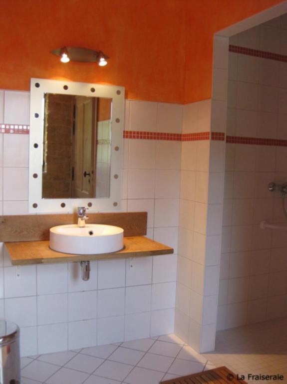 Chambres D'Hotes La Fraiseraie Tellancourt Phòng bức ảnh